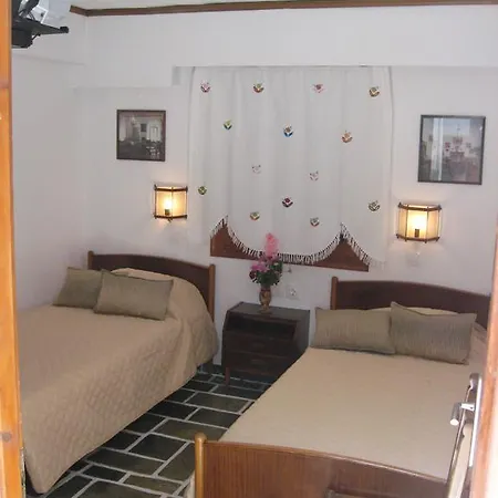 Irini-vicky 이오스 코라